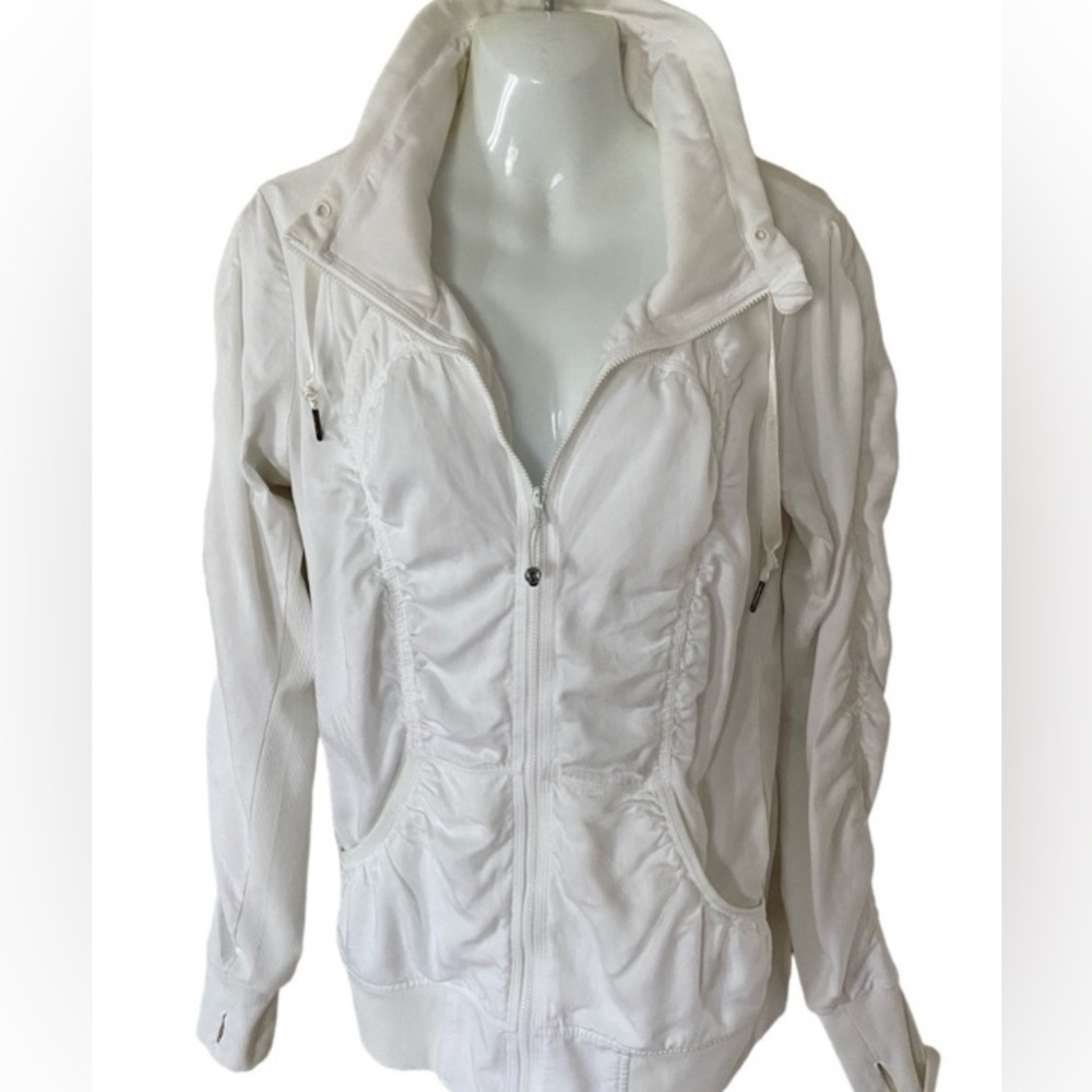 Lululemon 🍋Old School White Lined Ruched Jacket, no hood size 8
